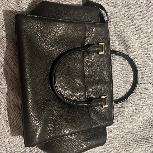 Micheal Kors leather tote bag black/gold color - Picture 5 of 7